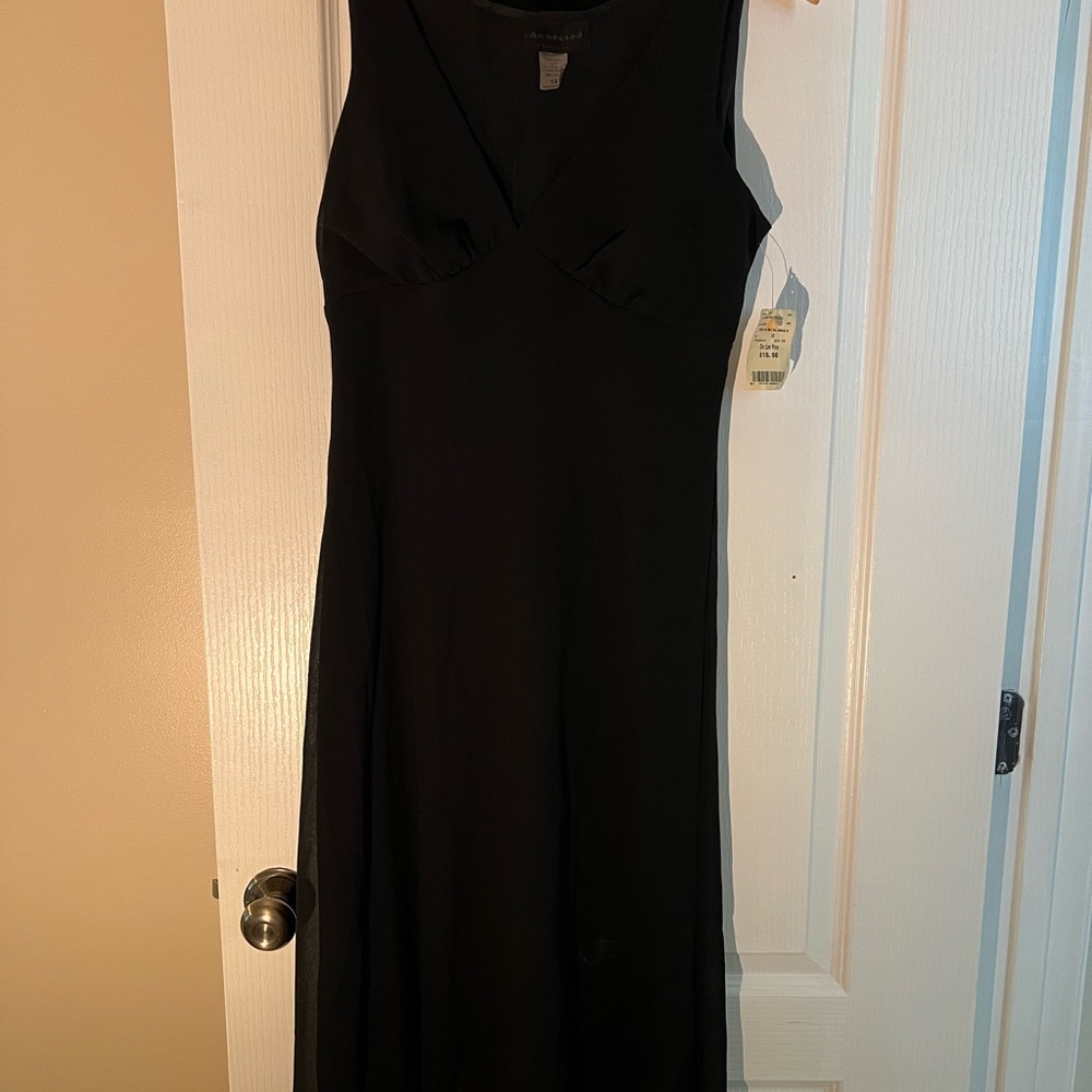 connected apparel Black Sleeveless Maxi Dress